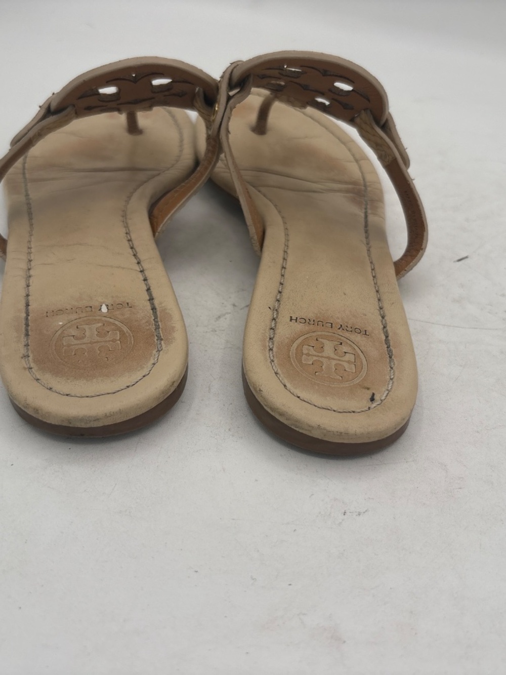 Tory Burch Sandals Tan/Beige Snake Embossed Leather Size 7 - Picture 6 of 9